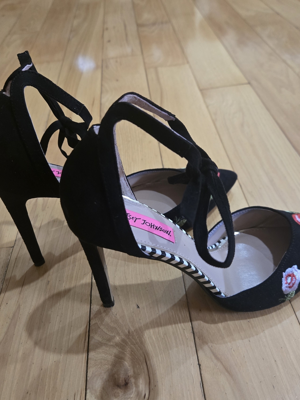 Betsey Johnson "Abbie" Floral Heels - Picture 10 of 10